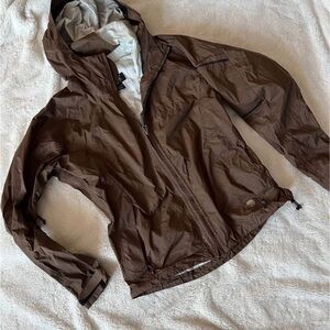Mountain Hardwear Brown Raincoat women’s